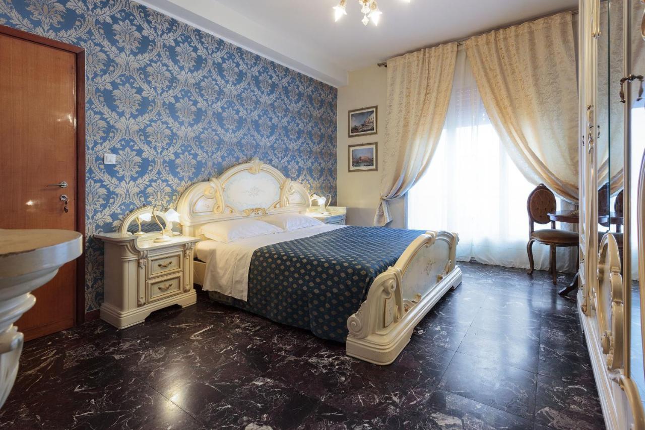 Il Giramondo Местре Екстериор снимка